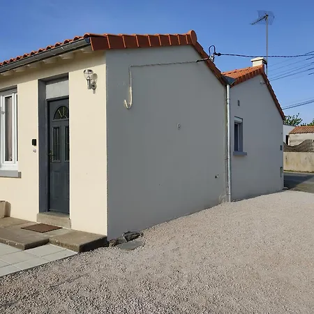 La Hutiere Pres D'ancenis בית נופש Liré