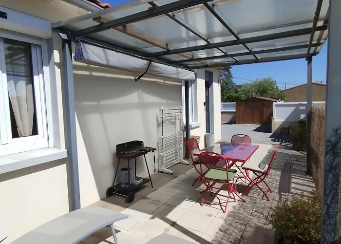 La Hutiere Pres D'ancenis 펜션 *